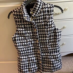 Madison Puffer vest. Excellent condition. Houndstooth pattern.